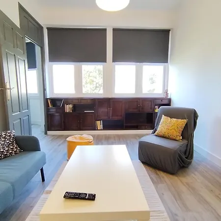 Appartement Yellow House *